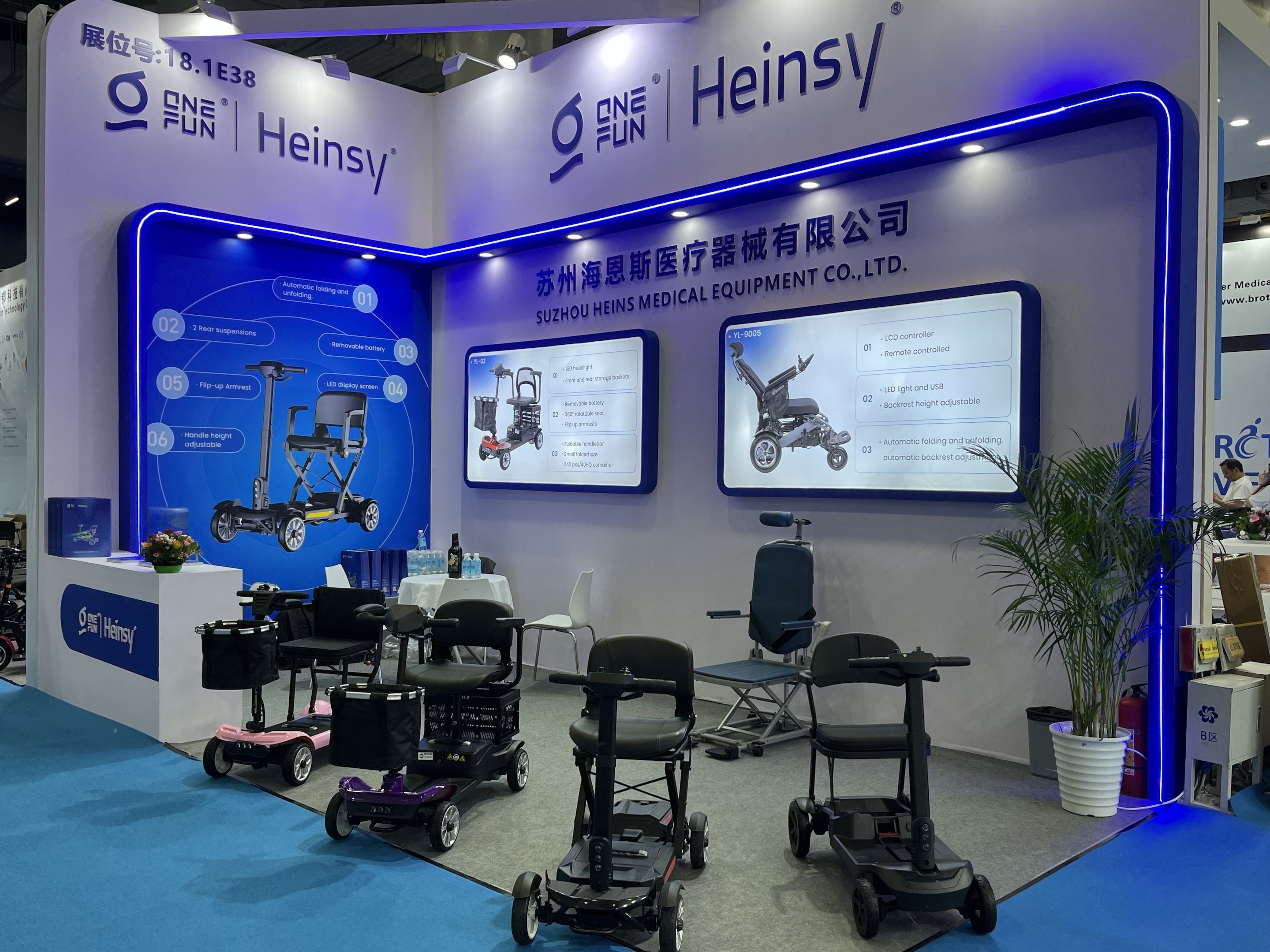 CMEF grand opening, YL electric wheelchair and scooter matrix leads the new trend of smart travel
