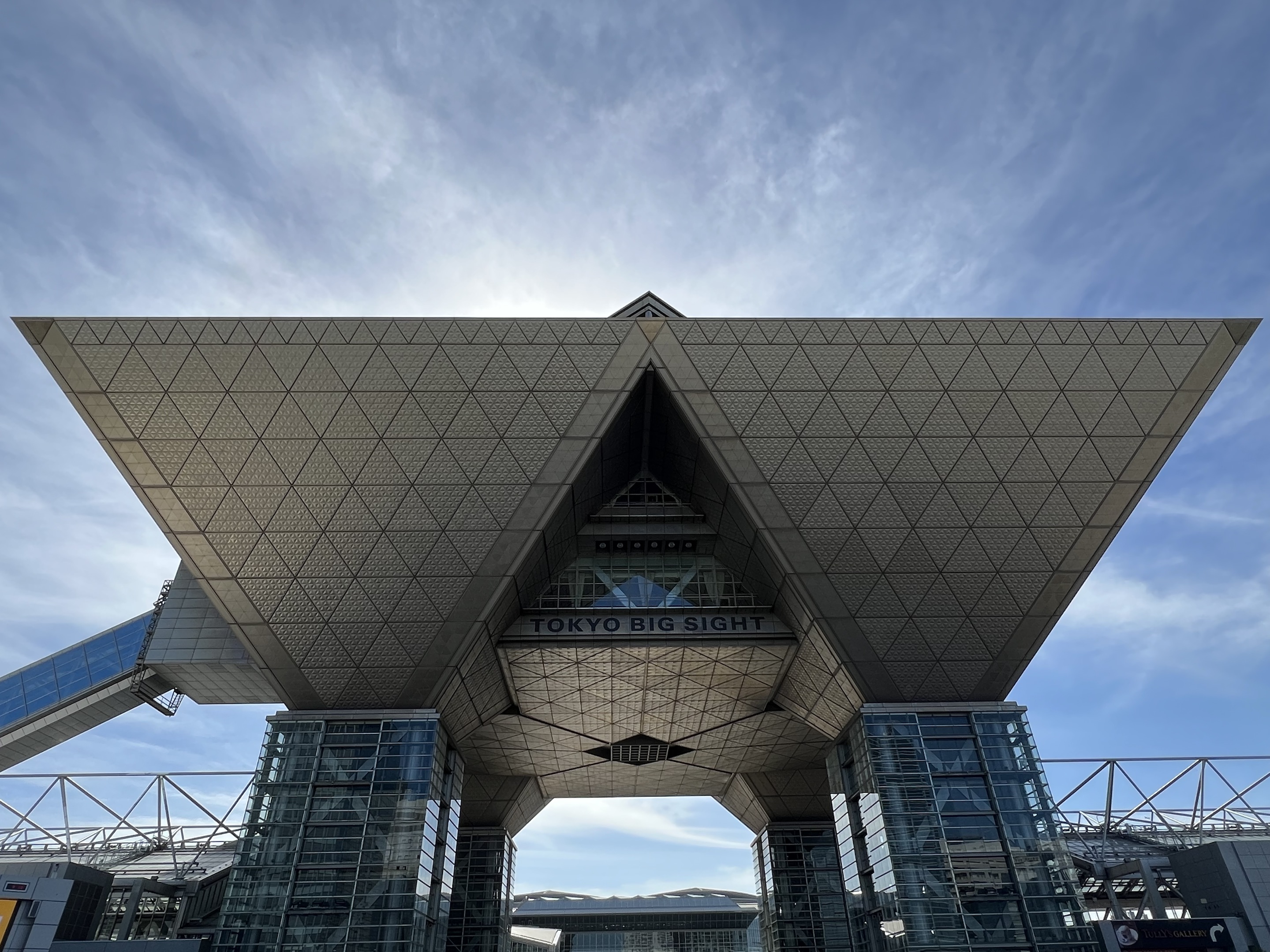 One-touch automatic folding! Heinsy smart welfare products attract attention at Tokyo exhibition