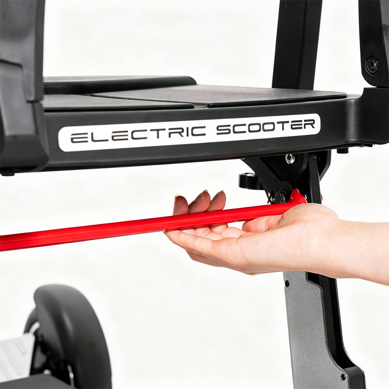 YL-996 Travel Scooter with Pneumatic Tires
